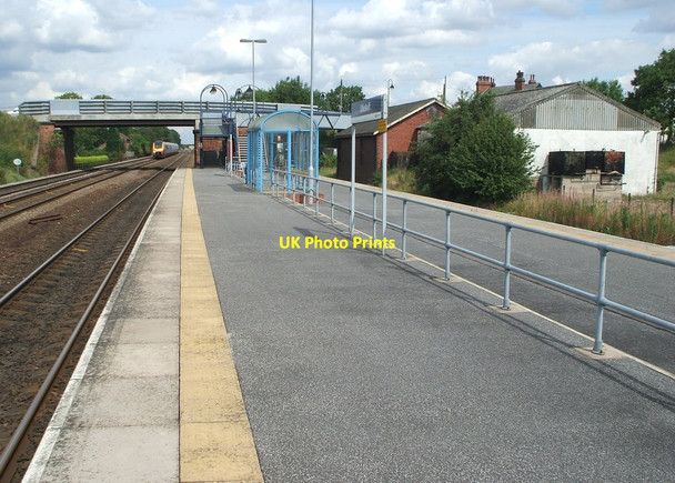Photo 6"x4" Ulleskelf railway station, Yorkshire, 2008 Ulleskelf c2008