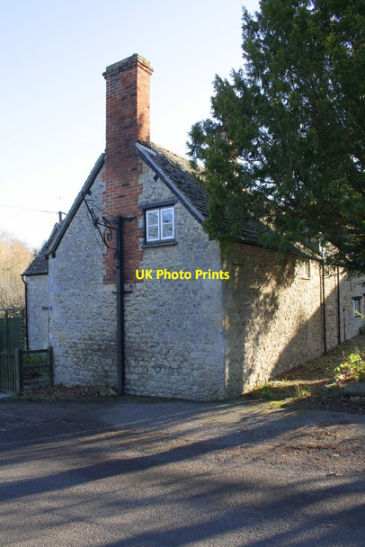 Photo 6"x4" House at the east end of the village Wytham c2012