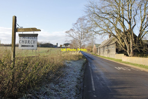 Photo 6"x4" Sign on the B4009 Britwell Salome c2012