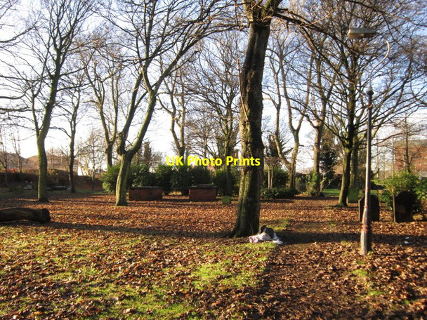 Photo 6"x4" A graveyard off Castle Street, Hull Kingston upon Hull c2012