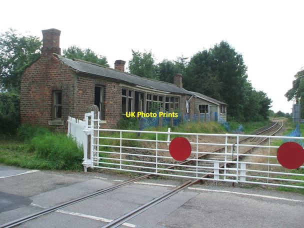 Photo 6"x4" Scruton railway station (site), Yorkshire, 2008 Scruton c2008
