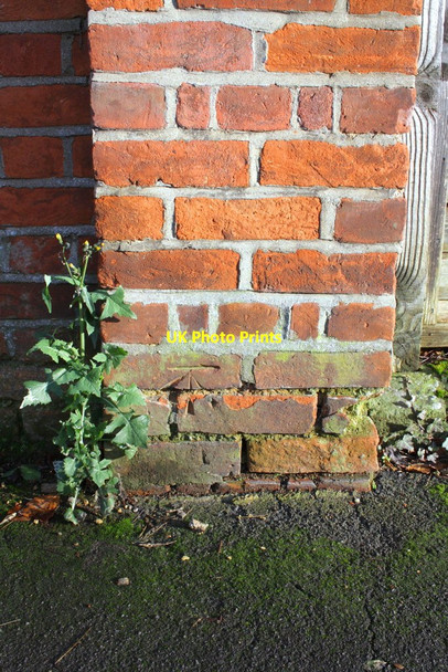 Photo 6"x4" Benchmark on wall pier outside #21 Charlbury Road Oxford\/SP5106 c2012