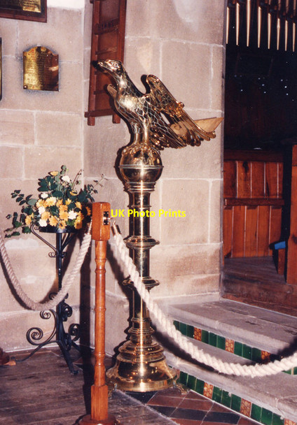 Photo 6"x4" St Lawrence, Eyam - Lectern Eyam c1991