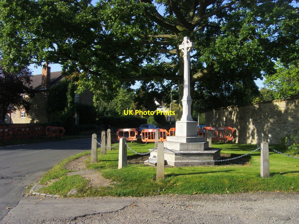 Photo 6"x4" Appleton War Memorial Appleton\/SP4401 c2012