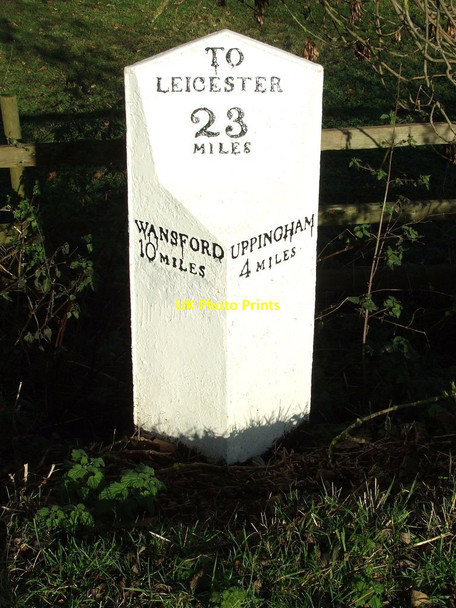 Photo 6"x4" Cast Iron Milepost Morcott c2012