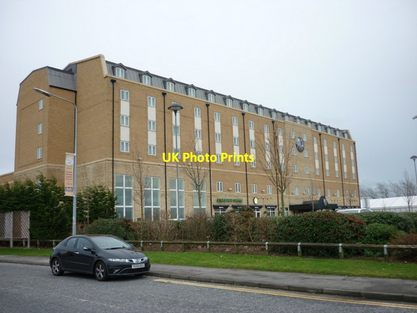 Photo 6"x4" The Village Hotel, Priory Park, Hull Hessle\/TA0326 c2012