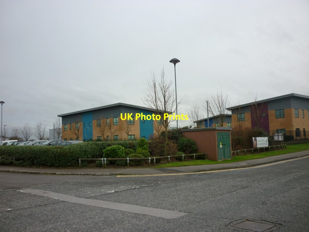 Photo 6"x4" Buildings on Priory Park, Hull Hessle\/TA0326 c2012