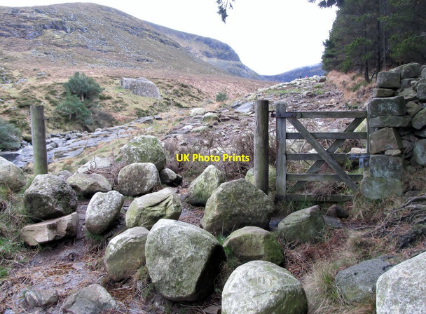 Photo 6"x4" The mountain gate on the Glen River valley track Newcastle\/J3732 c2013
