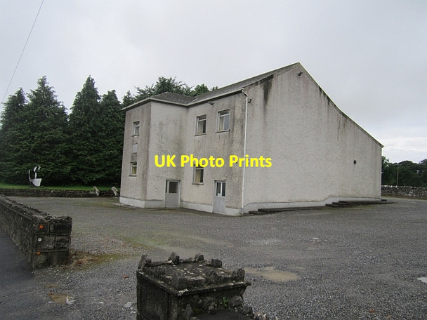 Photo 6"x4" Old school building The Pigeons c2012