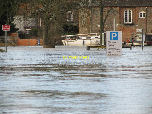 Photo 6"x4" Past the sign Wallingford c2012