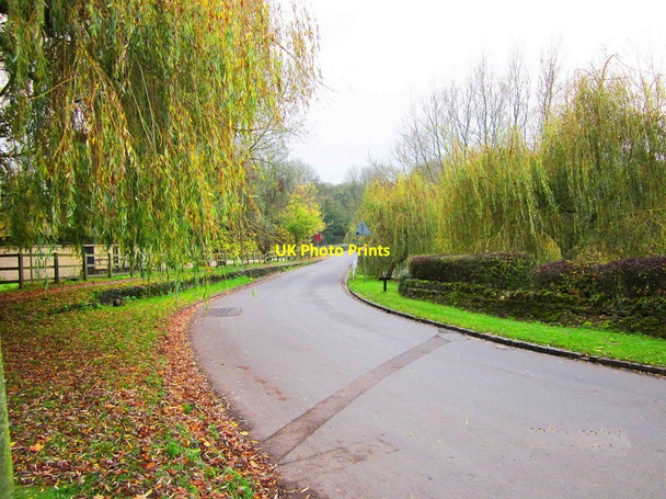 Photo 6"x4" Road in Old Minster, Minster Lovell Little Minster c2011
