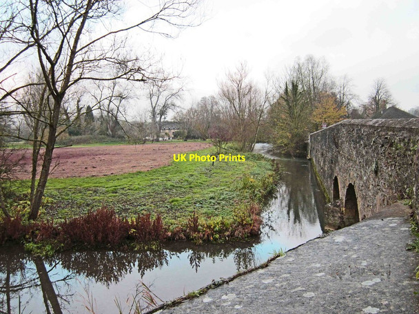 Photo 6"x4" River Windrush and bridge, Minster Lovell Little Minster c2011