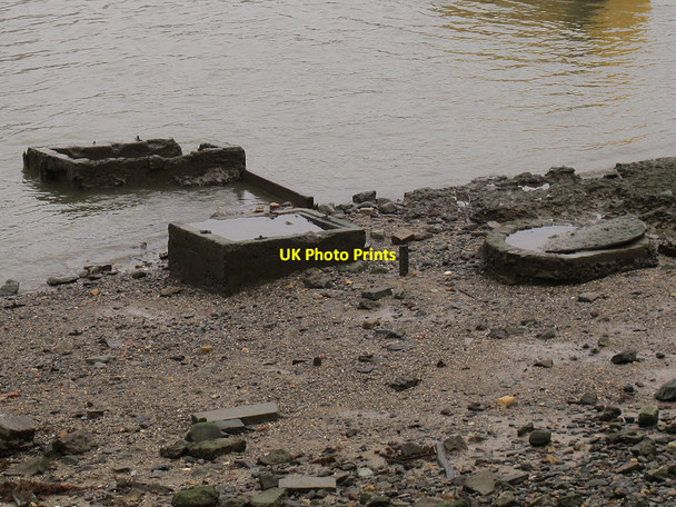 Photo 6"x4" Low tide structures London c2013