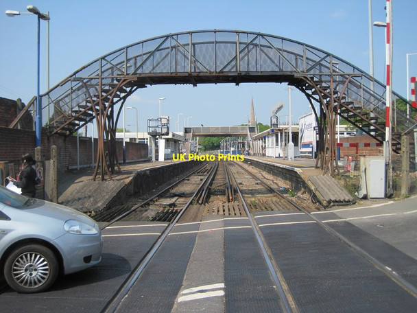Photo 6"x4" Wokingham railway station, Berkshire Wokingham c2011