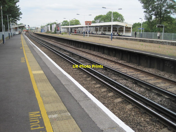 Photo 6"x4" New Malden railway station, London New Malden c2010