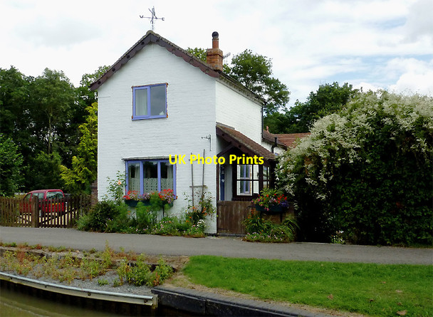 Photo 6"x4" Lock cottage near Wilmcote, Warwickshire Stratford-upon-Avon c2012