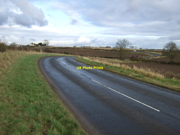 Photo 6"x4" Twisty road towards the A177 Foxton\/NZ3624 c2013