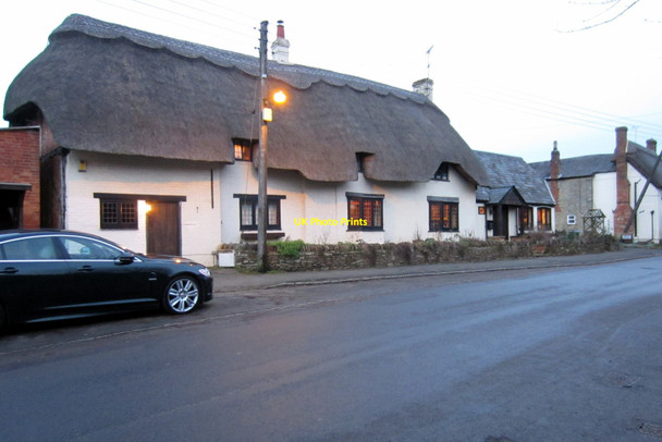 Photo 6"x4" Thatched cottage on Gawcott High Street Buckingham c2013