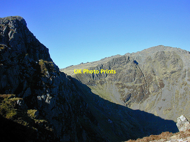 Photo 6"x4" Looking past Craig Cau Dol-ffanog c2001