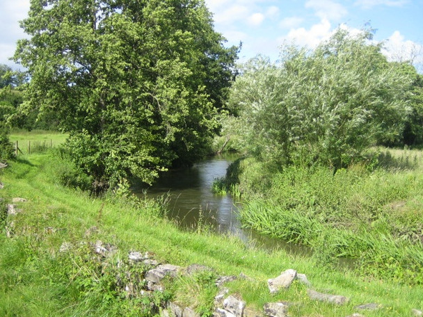 Photo 6"x4" River Nadder near Teffont Evias 2 Fovant c2007
