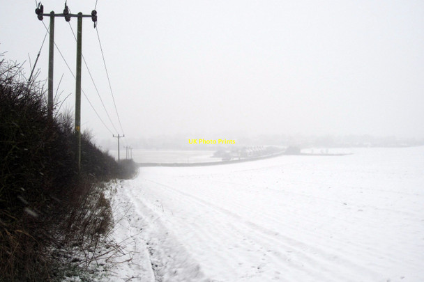 Photo 6"x4" Snowy field by the byway with Dunstable Road in the distance Dunstable c2013