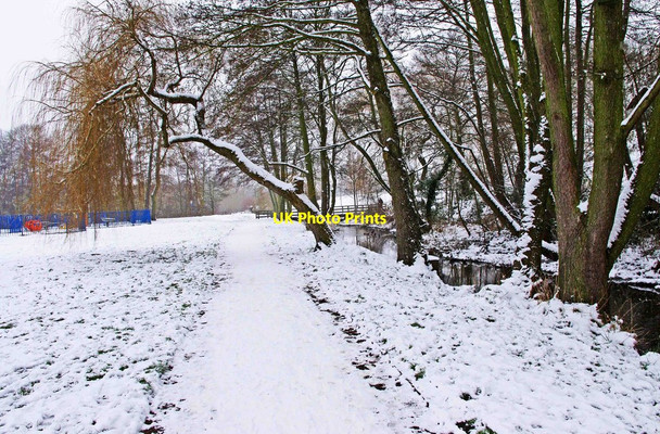 Photo 6"x4" Snow covered footpath in Springfield Park, Kidderminster Kidderminster c2013
