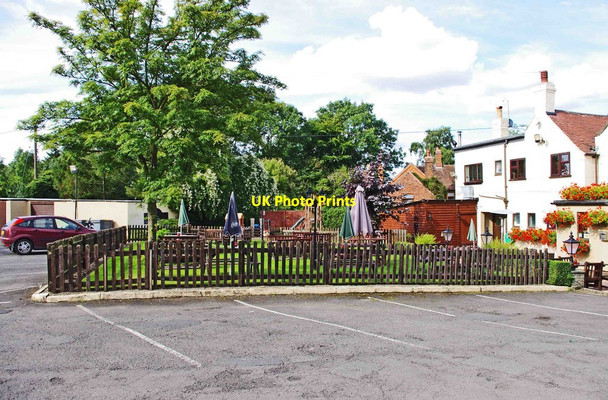 Photo 6"x4" Old Gate (3) - beer garden, Heathton near Claverley, Shropshire Draycott\/SO8192 c2012