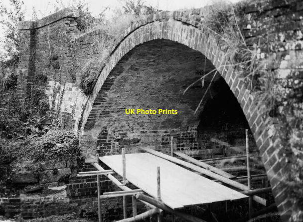 Photo 6"x4" Thames & Severn Canal - Cowground Bridge undergoing repair in 1998, near Siddington Cirencester c1998 P1