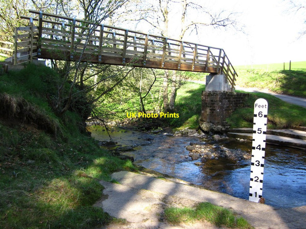 Photo 6"x4" Holmehead Footbridge Oakshaw Ford c2011