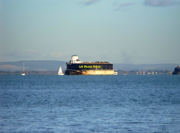 Photo 6"x4" No Man's Land Fort in the Solent Seaview\/SZ6291 c2012
