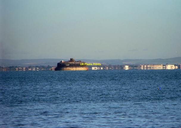 Photo 6"x4" Horse Sand Fort in the Solent Horse Sand Fort c2012