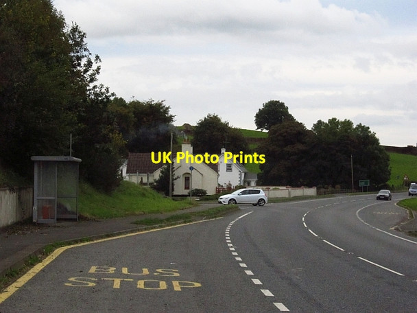 Photo 6"x4" Bus stop on the A5 Victoria Bridge\/H3590 c2012