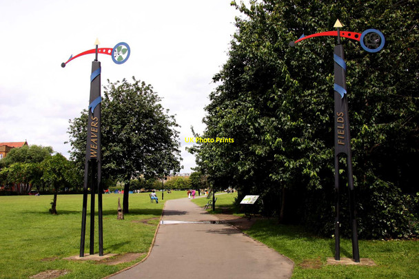 Photo 6"x4" Weavers Fields in Bethnal Green Bethnal Green c2012