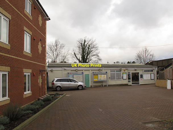 Photo 6"x4" Entrance to Reedham station Purley c2013