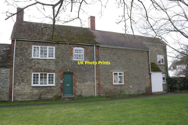 Photo 6"x4" Houses at the north end of Mill Road Marcham c2013