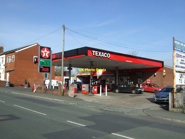 Photo 6"x4" Service station on Warrington Road Ince in Makerfield c2013