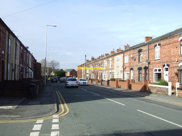 Photo 6"x4" Warrington Road (A573) Ince in Makerfield c2013