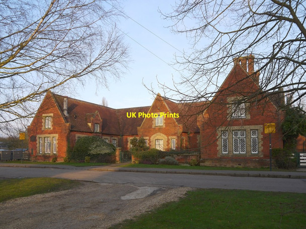 Photo 6"x4" Hertingfordbury Cowper Primary School, Birch Green (2) Birch Green\/TL2911 c2013