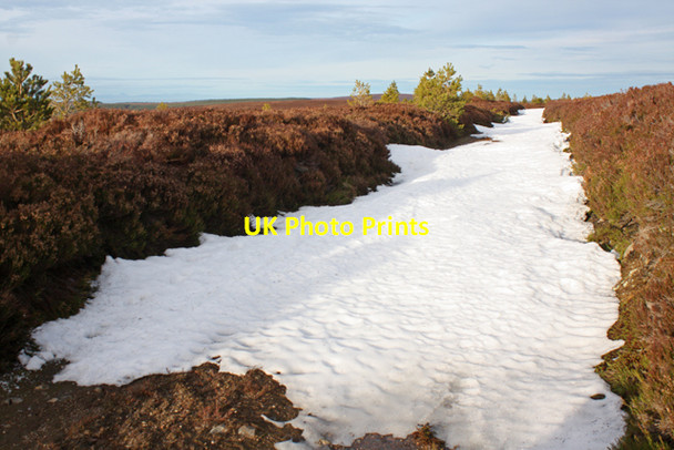 Photo 6"x4" Snow filled track on Carn Ghiubhais Carn Ghiubhais c2013