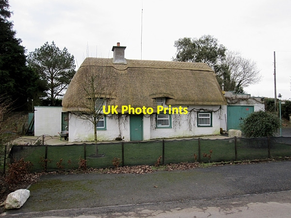 Photo 6"x4" Thatched Cottage Kilcotty c2013