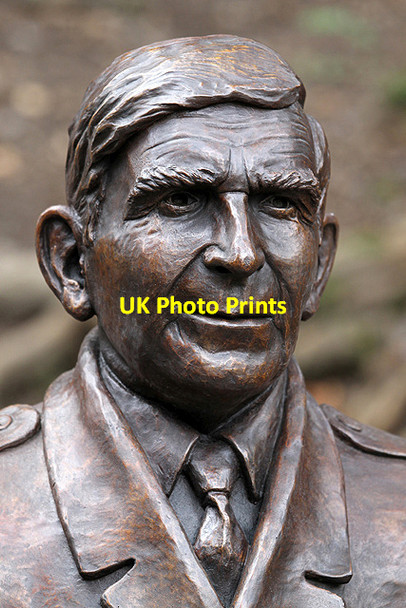 Photo 6"x4" The Bill McLaren bust in Wilton Lodge Park, Hawick Hawick c2013