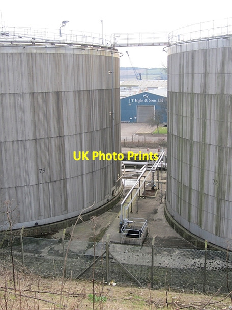 Photo 6"x4" Storage tanks, Dundee Oil Refinery Craigie\/NO4231 c2013 P1
