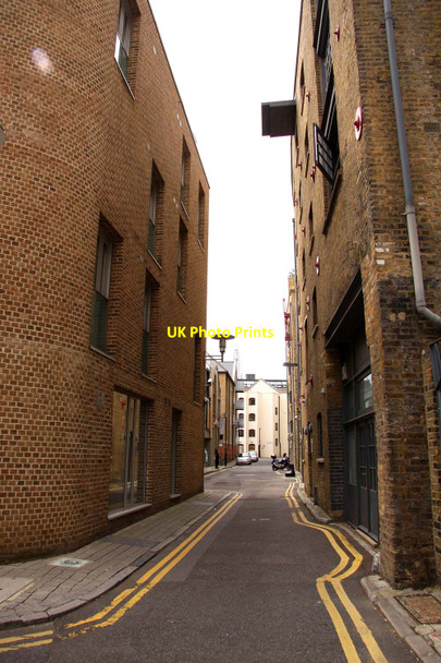 Photo 6"x4" Looking along Bermondsey Wall West Bermondsey c2012