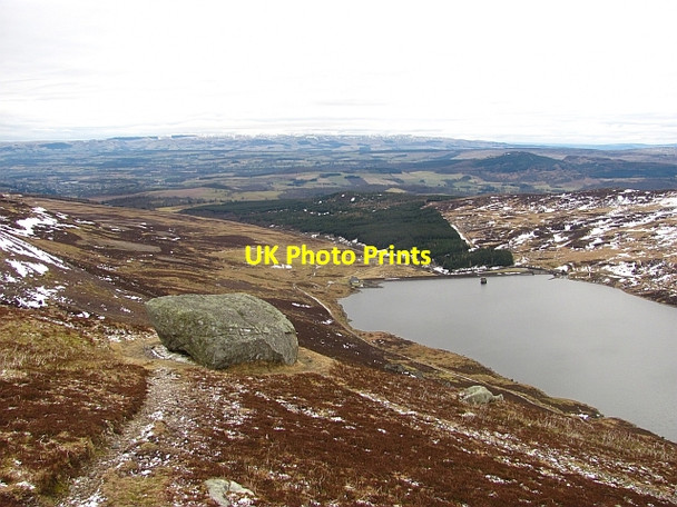 Photo 6"x4" Boulder, Loch Turret Choinneachain Hill c2013