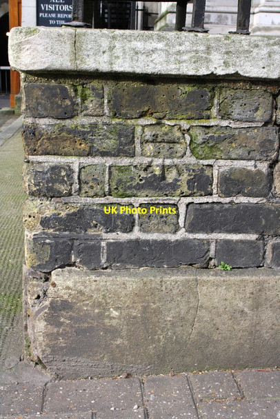 Photo 6"x4" Benchmark on the wall of Thurloe Place Westminster c2013
