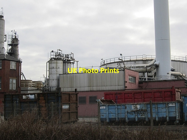 Photo 6"x4" Dundee Oil Refinery Craigie\/NO4231 c2013