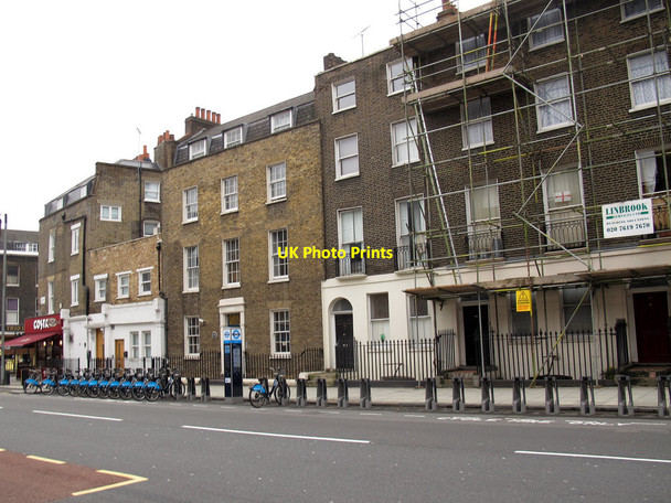 Photo 6"x4" Grays Inn Road cycle docking station London c2013