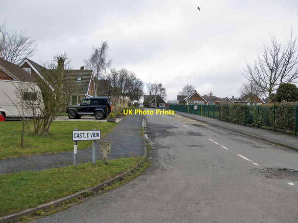 Photo 6"x4" Castle View, Sheriff  Hutton Sheriff Hutton c2013