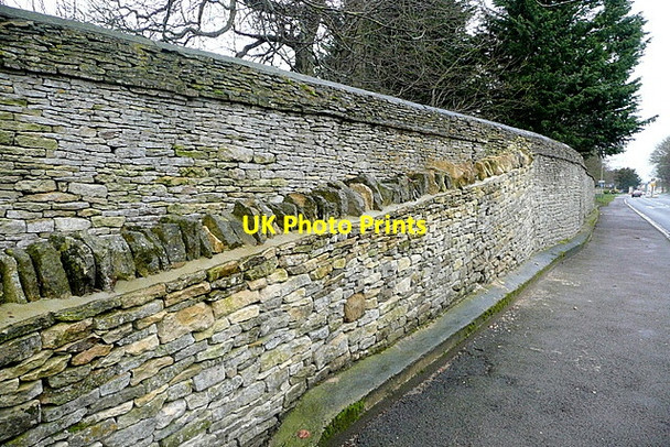 Photo 6"x4" Wall at Blenheim Park Woodstock\/SP4416 c2013