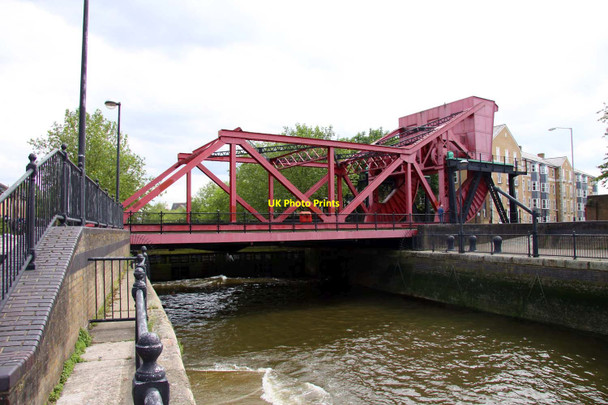 Photo 6"x4" The bascule bridge on Rotherhithe Street Stepney\/TQ3481 c2012